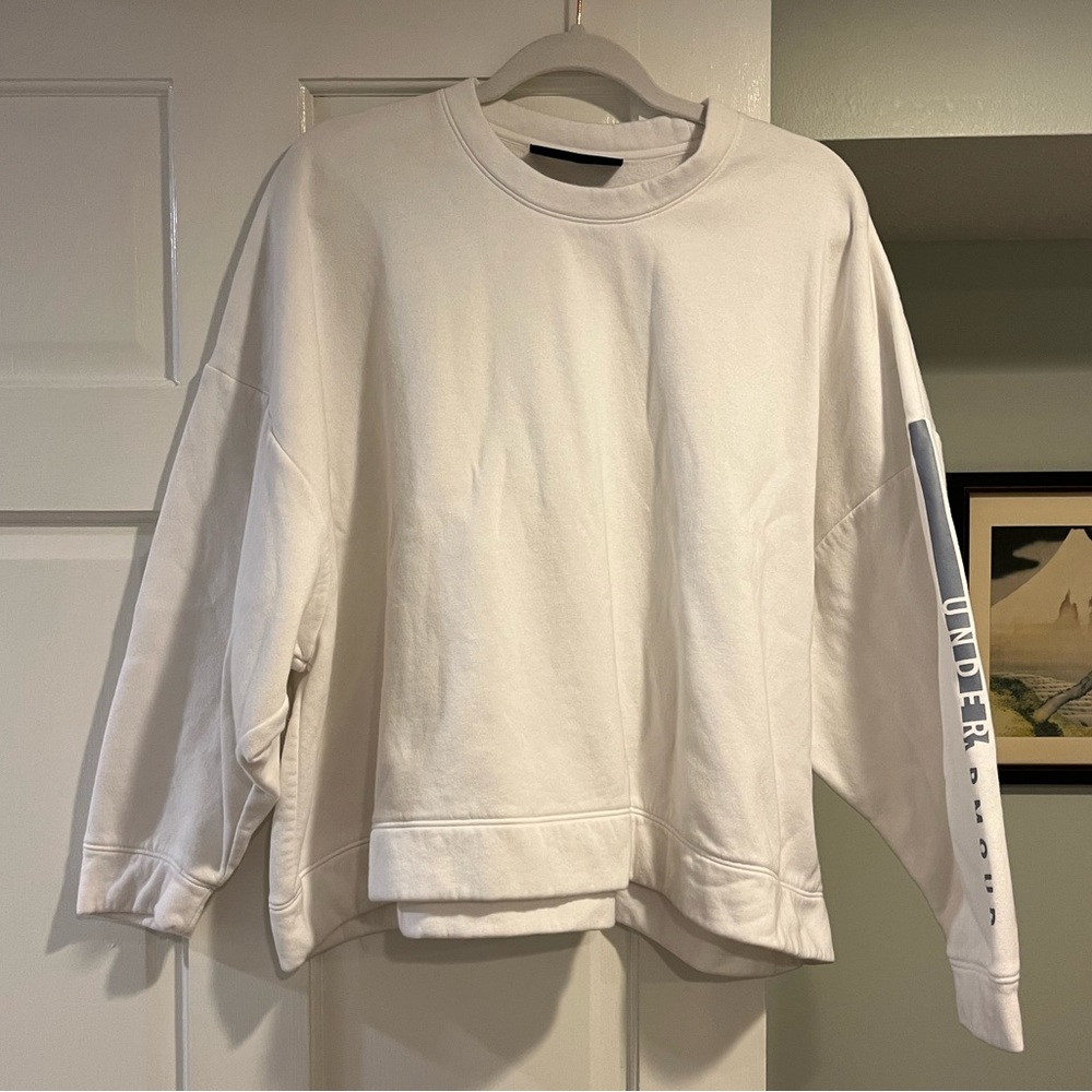 Under Armour Women’s Swearshirt Small